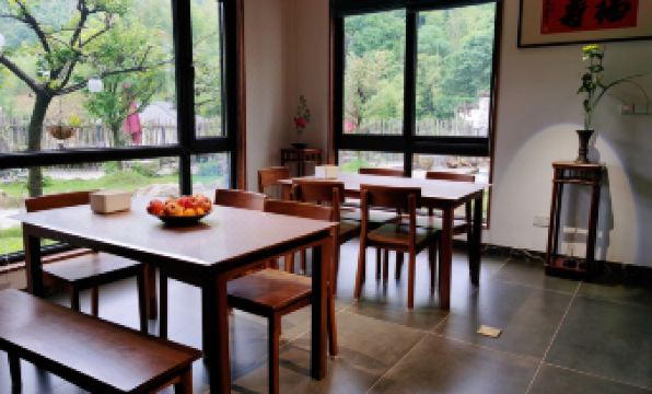 Tonglu Ru shi zhu homestay