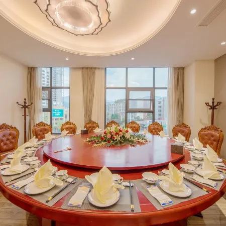 7Days Inn Hotel (Huaying Liantai International)