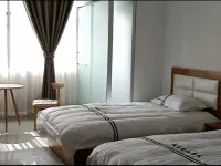 Lingbao Chengdong Xinyi Hotel
