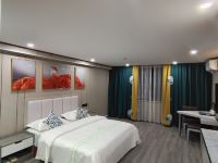 昆明新广线酒店 - 豪华商务大床房