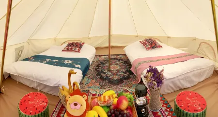 The desert camping hotel of the proprietress of Shapotou, Zhongwei Отели рядом с достопримечательностью «Zhongwei Drum Tower»