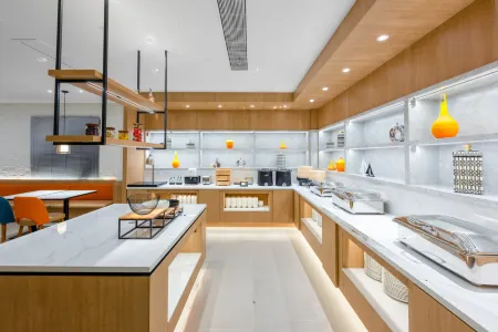 HanTing Hotel (Linfen Houma Huaxiang Shopping Plaza) Отели рядом с достопримечательностью «Kaifaqu Pedestrian Street»