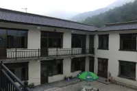 Beijing Jiulong Homestay (Lingshan Scenic Area) Hotel in zona Youling Spring