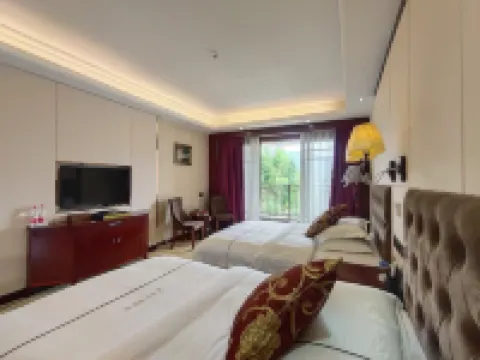 Dongjiang Lake Yiduoyun Hotel