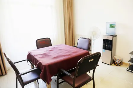 Pingbian Jinpeng Leisure Hotel