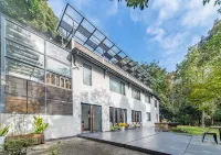 Nianhua Jingshe Guesthouse (West Lake Lingyin Store) Hotels near Ancient Tianzhu Zhongyin Temple