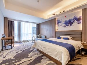 Dongchen Holiday Hotel (Yichang Zhongnan Road Global Port Store)