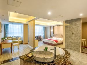 Shanglin Junhao Holiday Hotel