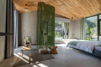 in hill guesthouse Отели рядом с достопримечательностью «Окно Сун Сяо»