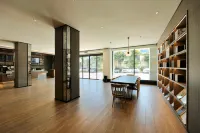 HanTing Hotel (Zhaoqing Qixingyan Scenic Area East Gate)