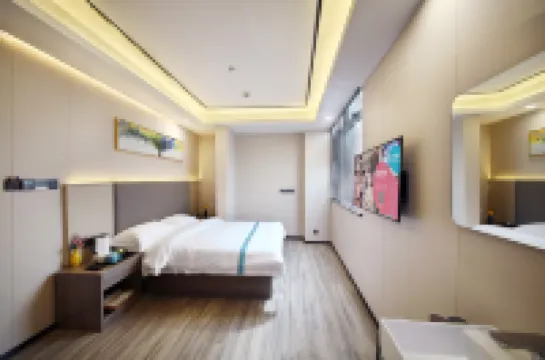 VX Hotel (Shanghai Lingang Dishui Lake Tianwenguan Ocean Park) Hotels in Shanghai