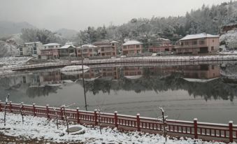 Tong gong lan ting small courtyard