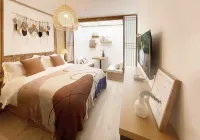 Under the banyan tree, there is a home stay (Guanyinqiao 9th Street store) Hotels near Zhongfu · Beicang Cultural and Creative Park