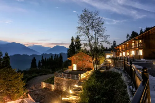 Heart of the Mountains · Mount Fanjing Homestay