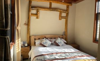 Luoyang Longfeng Mountain Scenic Spot Ziguiyang Homestay