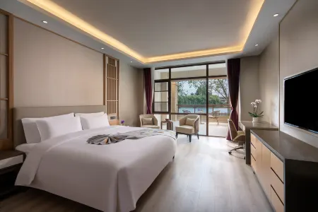 Howard Johnson LakeView Hotel Kunming