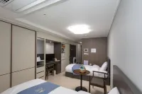 Golden Planet Hotel