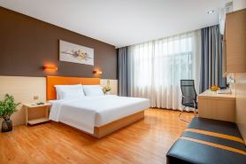 7 Days Premium Hotel (Lincang Bus Station City No.1 Middle School Branch)