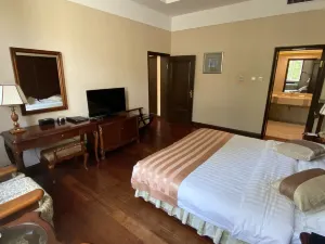 Yichun Lindu Hotel