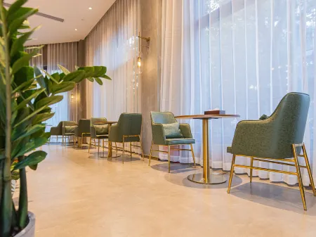 James Joyce Coffetel Hotel (Shanghai Anting) Отели рядом со станцией Anting North Railway Station