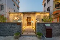 Meisu Humo Homestay Hotels near Shenwan Feipo Pineapple Outlet
