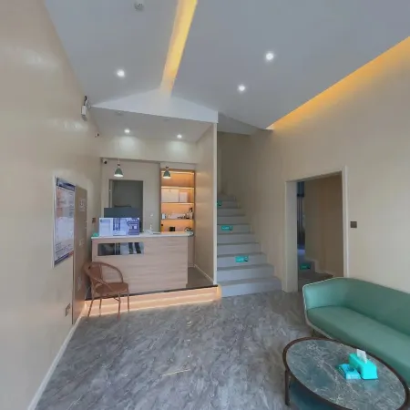 Yuehu Qiju Hotel