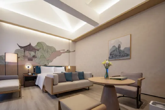 Dhawa Jinan Daming Lake