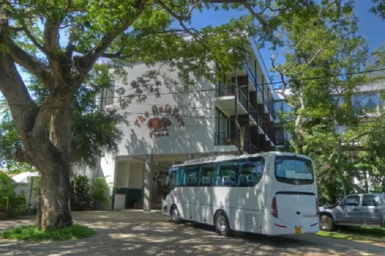 Rain Tree by Oak Ray Hotels near Tissa Dagaba