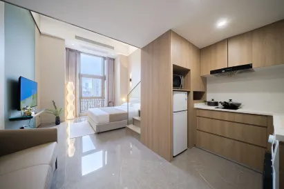 Yunding Executive Apartment (Shenzhen Nanshan Subway Station Coast City)