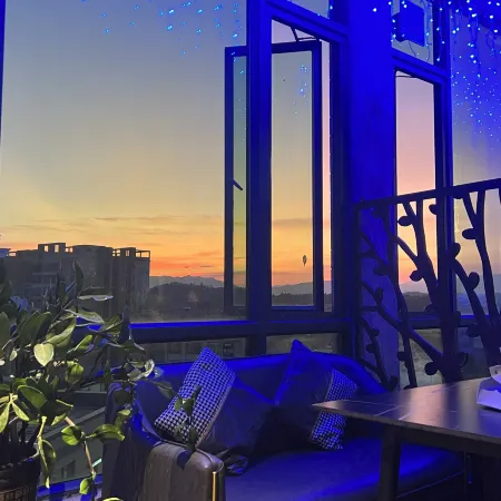 Junxiang Holiday Inn