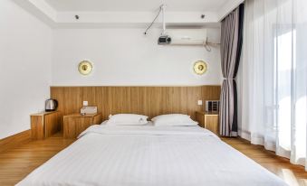 Shijiazhuang Meet the Movie Hotel (Xinbai Plaza MixC Store)