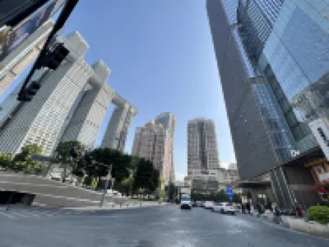 Yicheng High-altitude River View Homestay (Chongqing Hongyadong Chaotianmen Square)