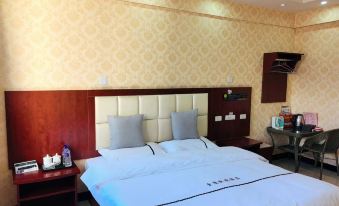 Jinying Express Hotel (Qujing North Railway Station)