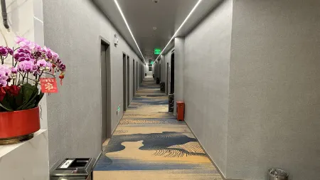 Xianyou Boting Hotel (Jiaowei Fenghuang Department Store) Отели рядом с достопримечательностью «Meizhouwan Vocational Technology College»