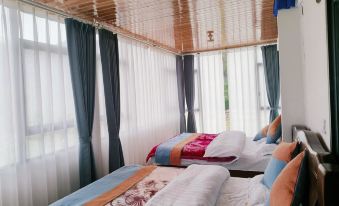 단바 Danba Xinqiang Homestay 2성급 호텔 전망