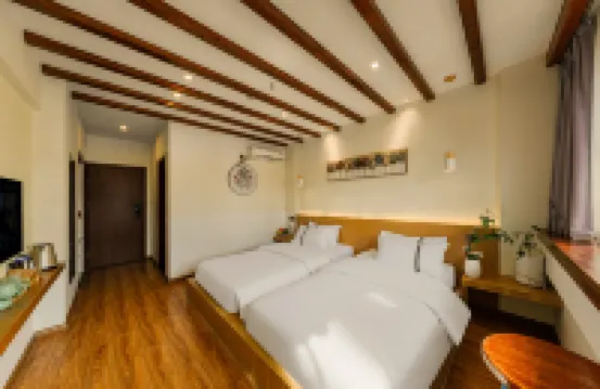 聚和·Holiday丨納西庭院度假人文美宿（麗江古城木府南門店）