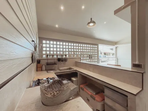AobOun House Bangsaen บ้านโอบอุ่น บางแสน