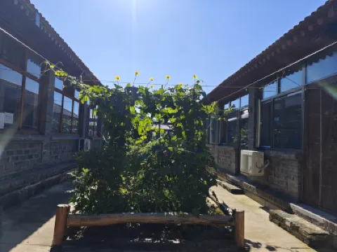 Badaling Lingcheng Juzhuju فنادق في 