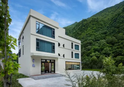 Li County Semi-Hidden Private Hot Springs Homestay