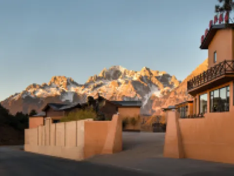 Lijiang Yulong Manshron Snow Highlands Villa Hotels near Baishuihe River