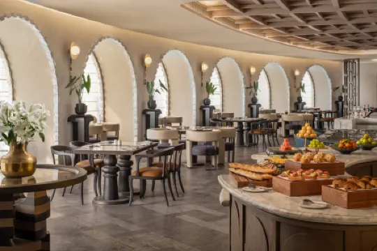 Vignette Collection HANGZHOU WULIN GDA HOTEL by IHG Отели рядом с достопримечательностью «Wanshouting»