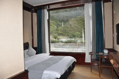 Ka'ersa Homestay Hotel Hotels near Baiyu Temple