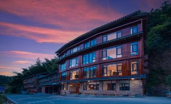 Weijian Zhaoxing Homestay