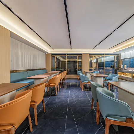 Starway Hotel (Linxia Bafang Thirteen Alleys) Отели в г. Линься