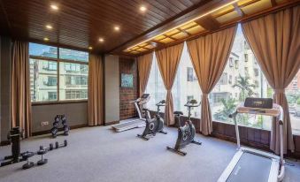 Luban esports hotel (Haikou Meiyuan Road No.4 Middle School Branch)