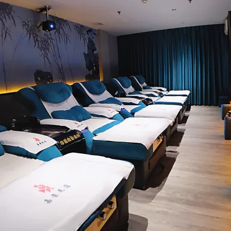 Huayi Business Hotel