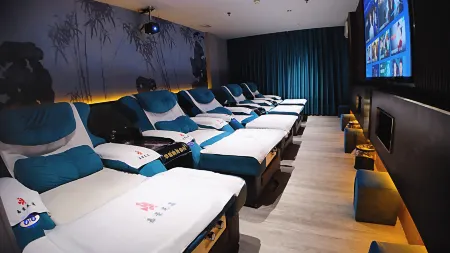 Huayi Business Hotel Отели рядом с Аэропорт Шаньтоу