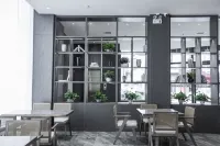 Xi Jing Hotel - New
