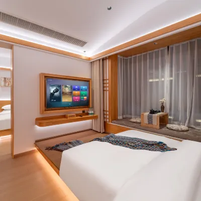 Hongtingju Homestay (Wanda Plaza Store) Hotels near Cuifeng Mountain