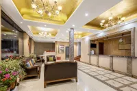 Jinghua Hotel (Jining South Station Victoria Plaza)